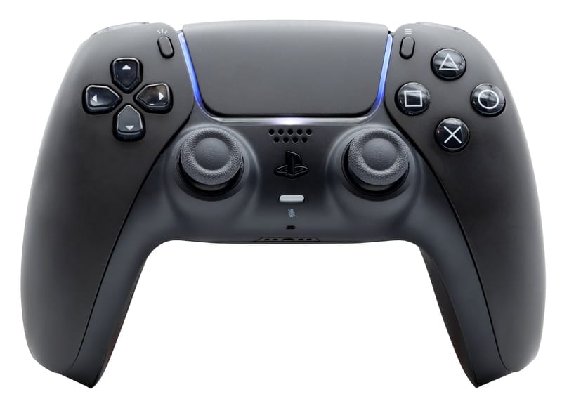 Controle DualSense preto do PlayStation 5, visto de frente, com os botões de triângulo, quadrado, círculo e xis e a barra de luz azul no centro